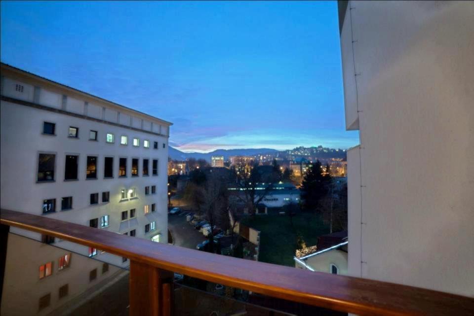 Apart Hotel Vlad Tepes Braşov Dış mekan fotoğraf