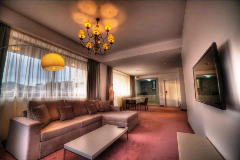 Apart Hotel Vlad Tepes Braşov Dış mekan fotoğraf