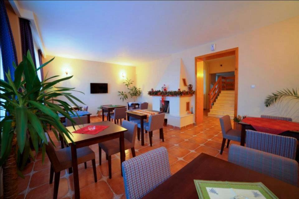 Apart Hotel Vlad Tepes Braşov Dış mekan fotoğraf