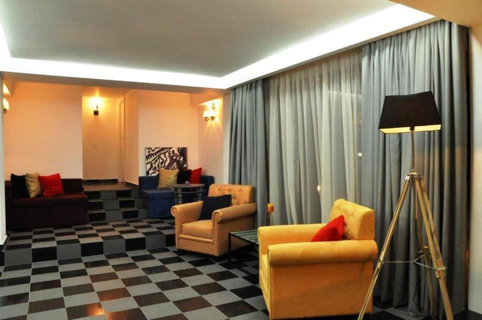 Apart Hotel Vlad Tepes Braşov Dış mekan fotoğraf