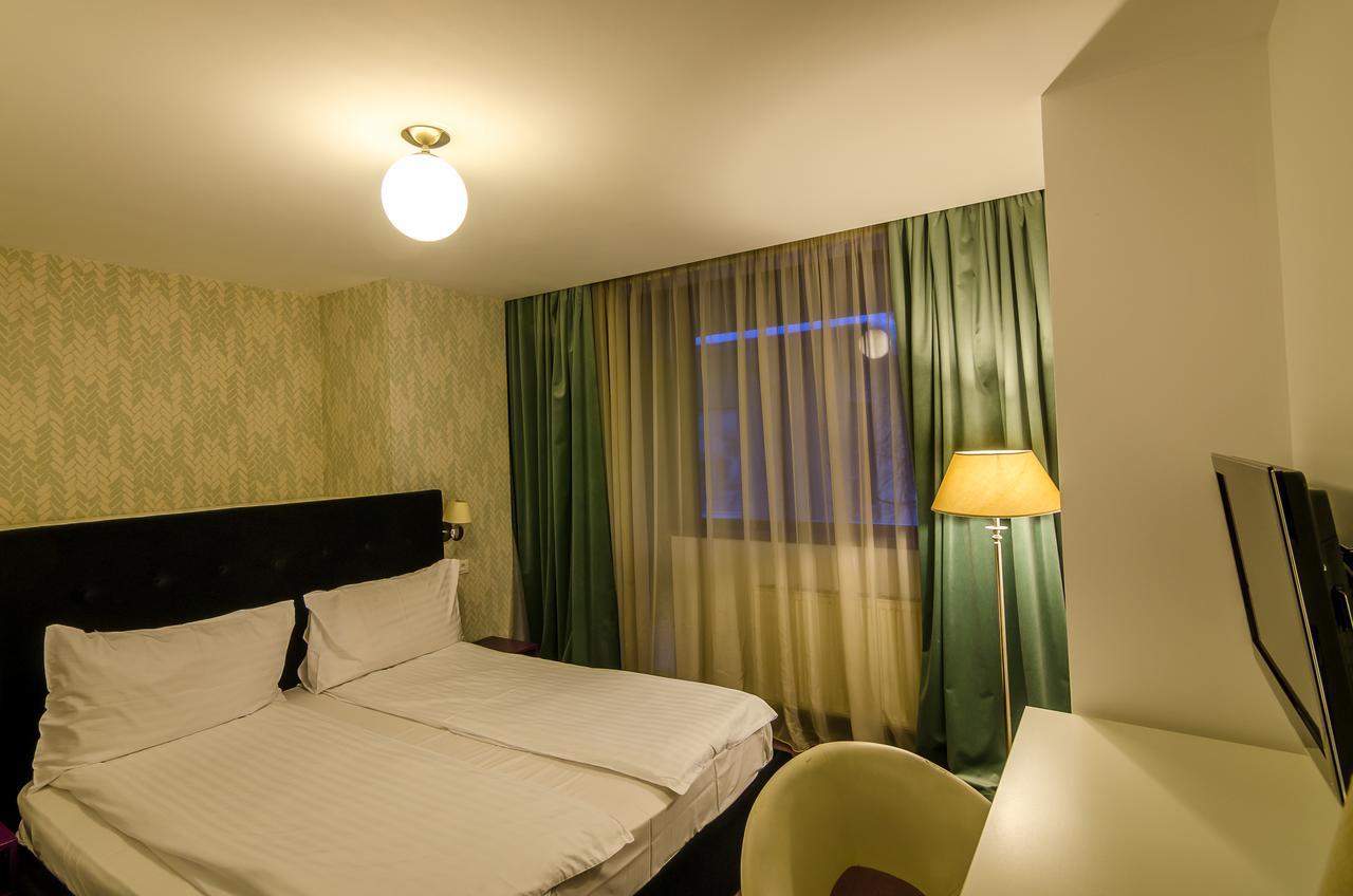 Apart Hotel Vlad Tepes Braşov Dış mekan fotoğraf