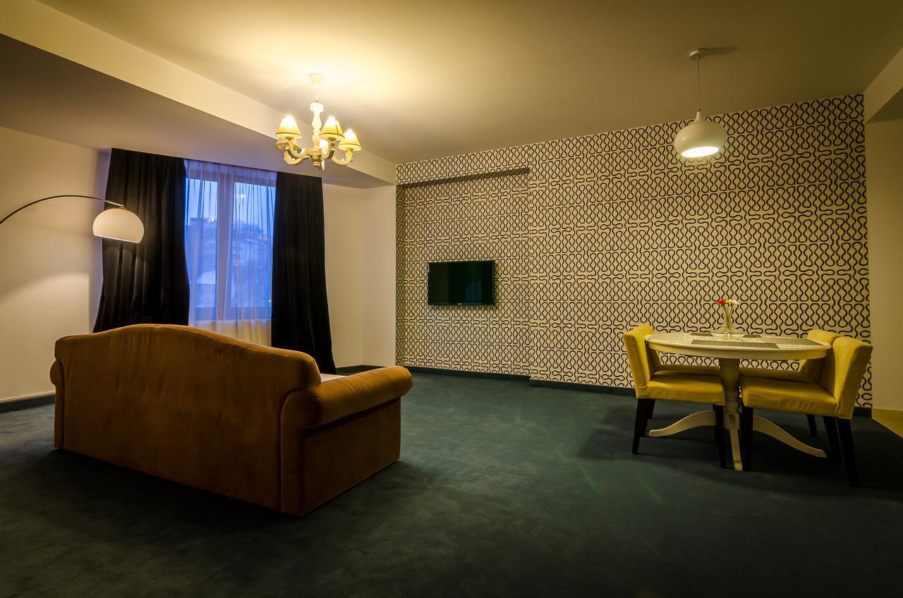 Apart Hotel Vlad Tepes Braşov Dış mekan fotoğraf