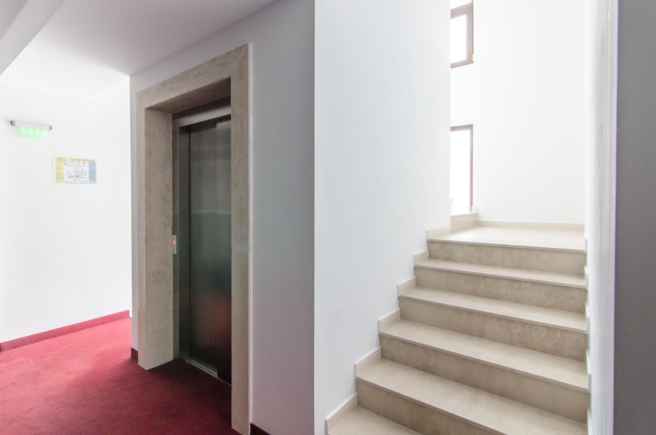 Apart Hotel Vlad Tepes Braşov Dış mekan fotoğraf